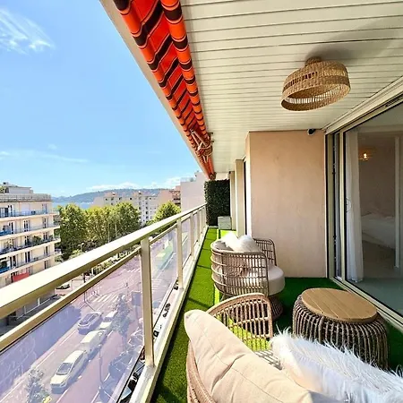 Apartman Beautiful 3-bedroom - Walking Distance To Beaches - Swimming Pool - Parking *